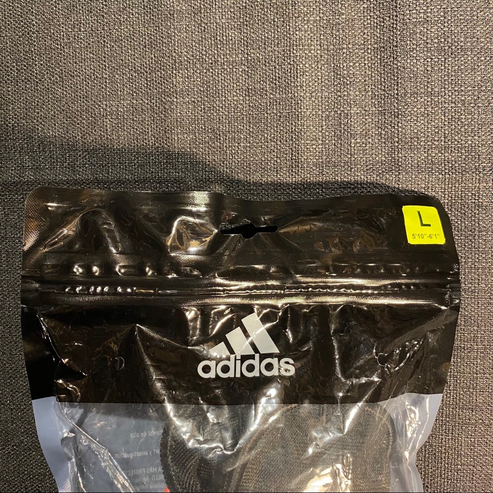 🛍3/$35🛍 BNIB Adidas Soccer Shin Pads - Picture 5 of 7